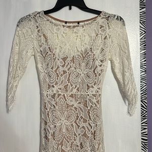 White lace bodycon dress